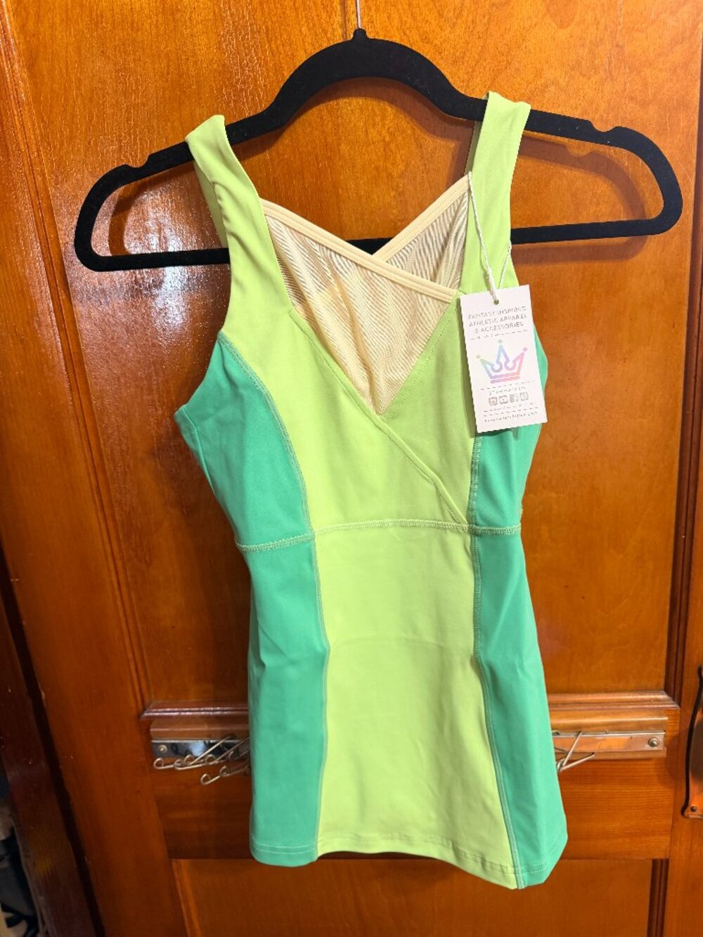 BNWT Crowned Athletics Lily Pad Princess Athletic Tank XS
